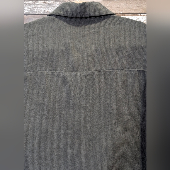 Nwot Cordoroy/Flannel Gray Button Down Shirt - Picture 15 of 15
